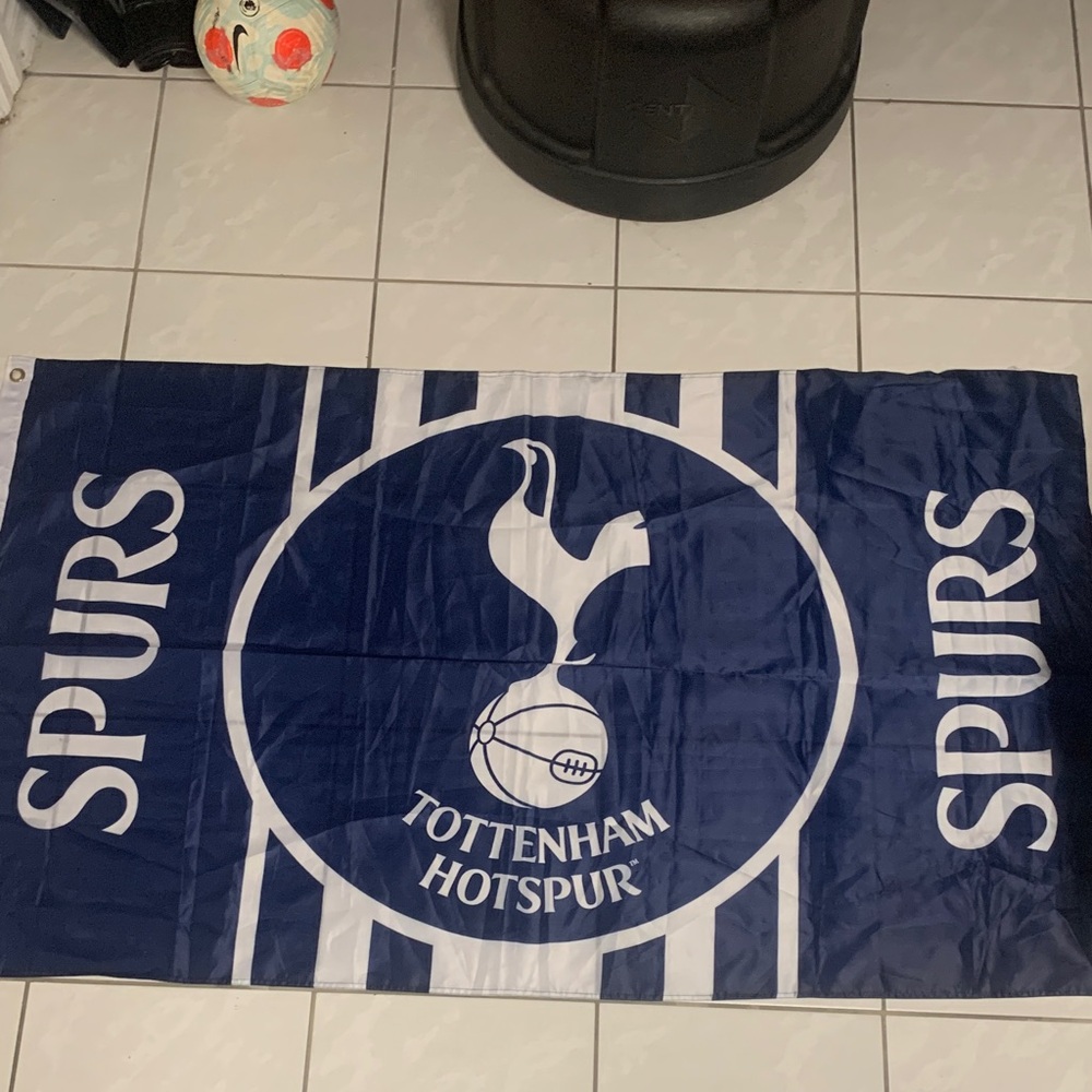 Tottenham Hotspur Wall Flag